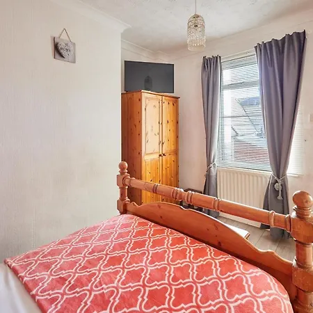 Host & - George House Casa de Férias